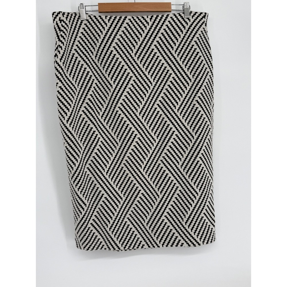 Lane Bryant Black White Geometric Chevron Pencil Skirt Plus Back Zip Midi Sz 20